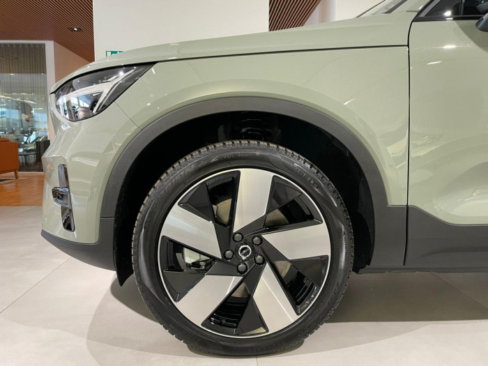 Volvo C40 PURE ELECTRIC SINGLE ENGINE AT AT