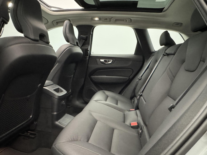 Volvo XC60 T6 AWD RECHARGE AUT CZ 1.maj