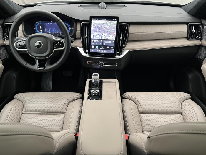 Volvo XC90 T8 AWD RECHARGE ULTRA DARK CZ