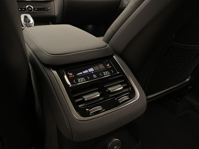 Volvo XC90 T8 AWD RECHARGE DARK PLUS 7m