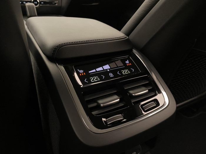 Volvo V60 CC B5 AWD PLUS AUT 1.maj