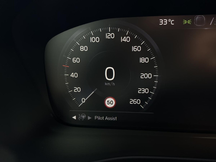 Volvo XC40 B4 AWD MOMENTUM Aut REZERVACE 2.0 Momentum