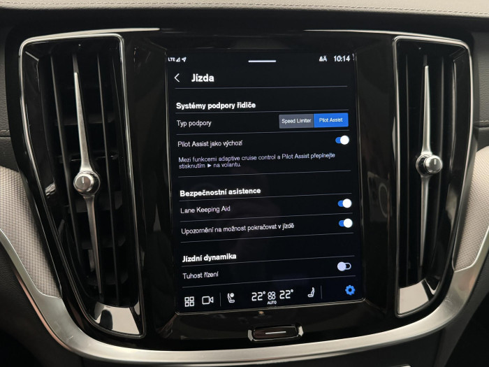 Volvo V60 B4 ULTIMATE DARK AUT
