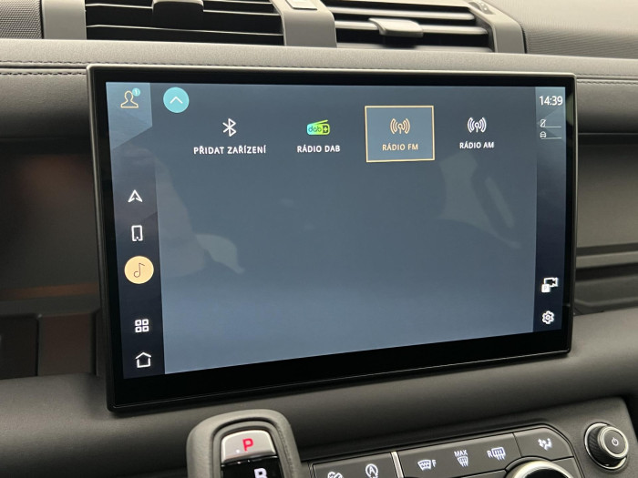 Land Rover Defender 110 D250 X-Dyn SE REZERVACE 3.0 d SE