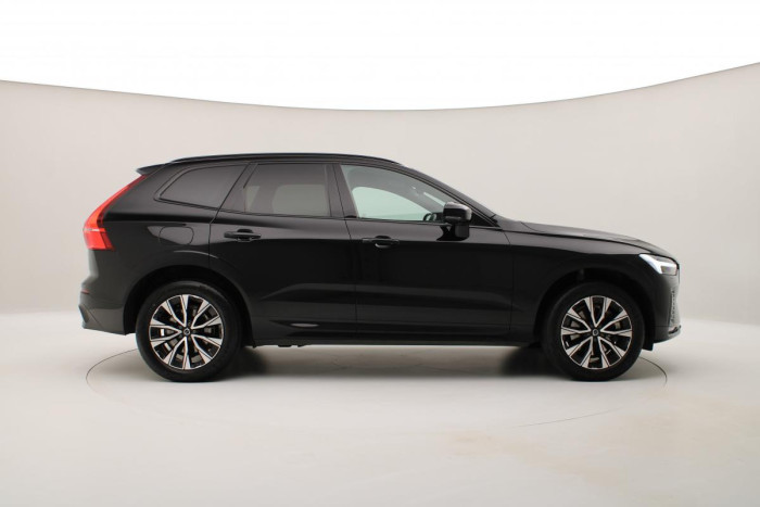 Volvo XC60 B4 AWD R-DESIGN AUT CZ