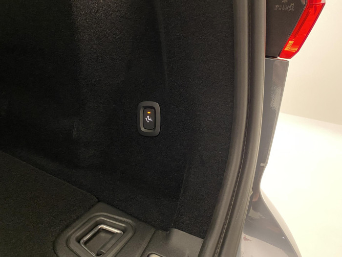 Volvo XC60 B4 AWD DARK PLUS AUT