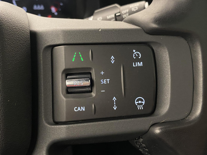 Land Rover Defender 130 D300 SE AWD AUT CZ 3.0 d SE