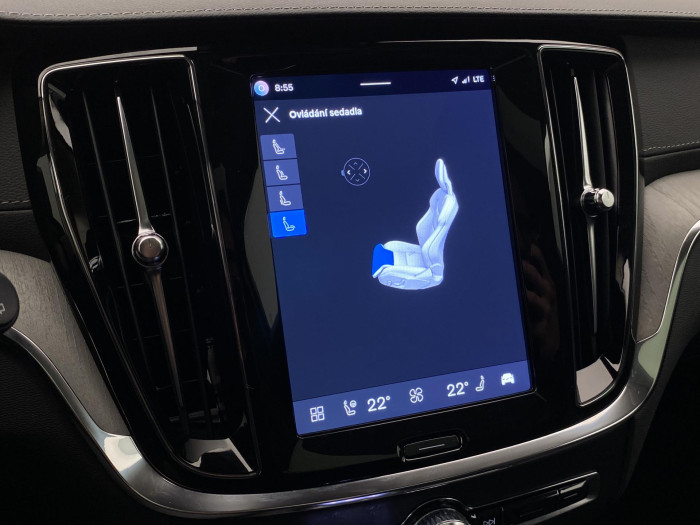 Volvo V60 T8 AWD PLUG-IN BRIGHT ULTRA CZ