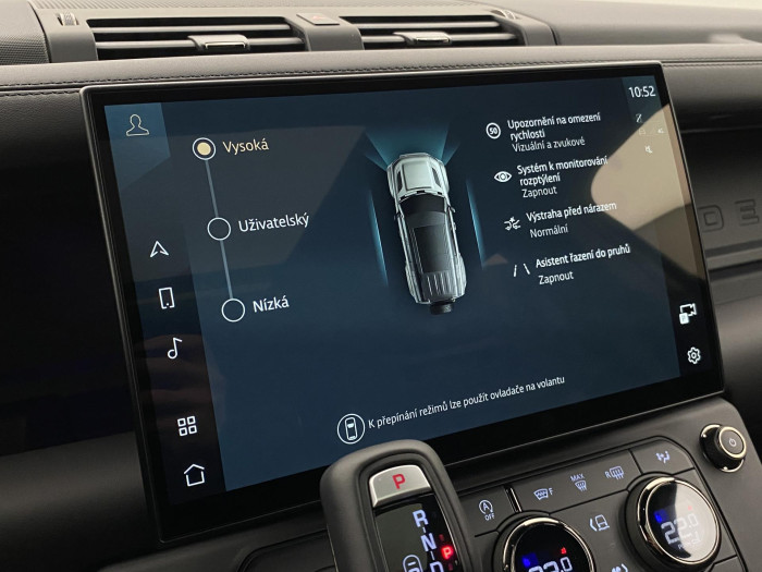 Land Rover Defender OCTA BLACK P635