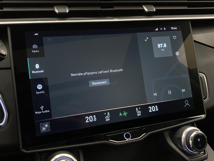 Lynk & Co 01 PHEV DCT AUT 1.maj. REZERVACE