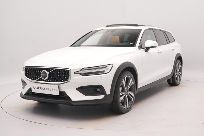Volvo V60 CC B5 AWD ULTIMATE REZERVACE 2.0 CC CC