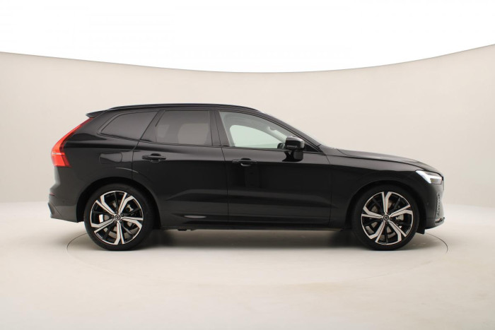 Volvo XC60 B4 AWD ULTIMATE DARK CZ 1.maj