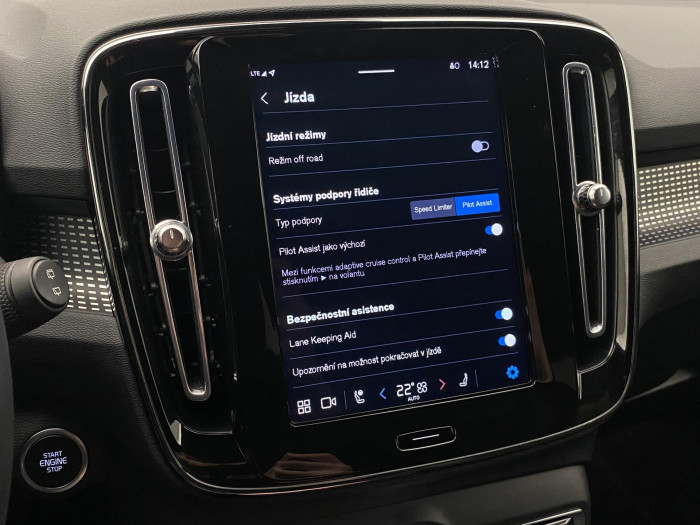 Volvo XC40 B4 AWD BRIGHT PLUS AUT CZ