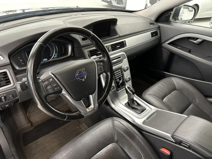 Volvo V70 D4 AWD SUMMUM AUT REZERVACE 2.4 d Summum
