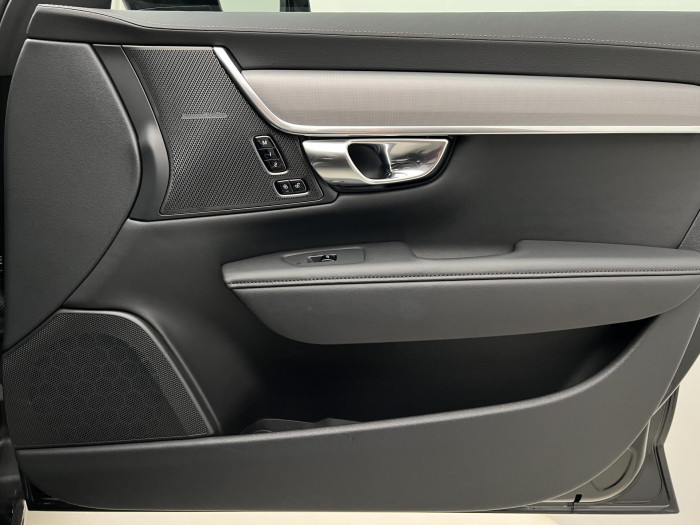 Volvo V90 T8 AWD RECHARGE ULTRA DARK AUT