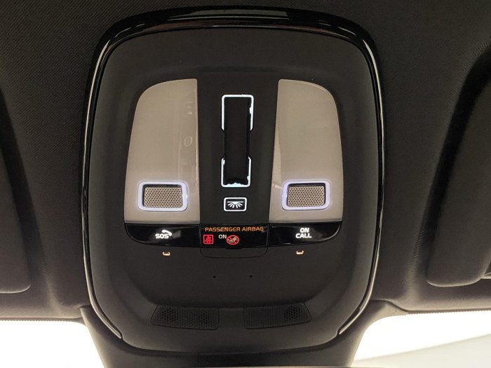 Volvo XC60 B5 AWD R-DESIGN AUT