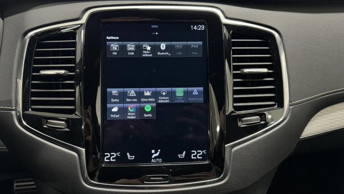 Volvo XC90 B5 AWD R-DESIGN AUT REZERVACE