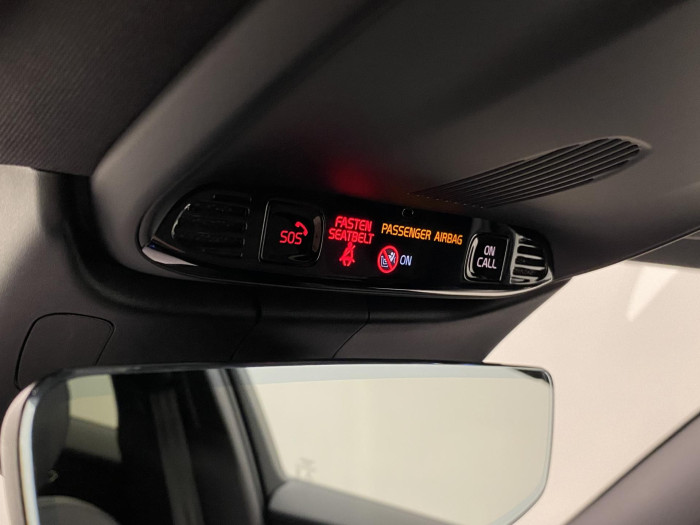 Volvo V60 B3 DARK PLUS REZERVACE