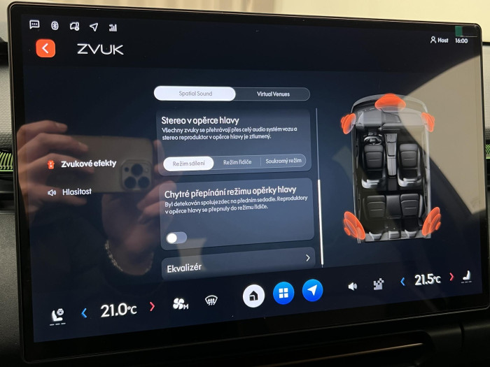 Lynk & Co 08 MORE PHEV