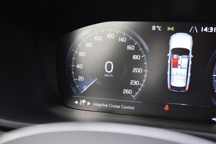 Volvo V90 CC D4 AWD ADVANCED REZERVACE 2.0 d CC CC