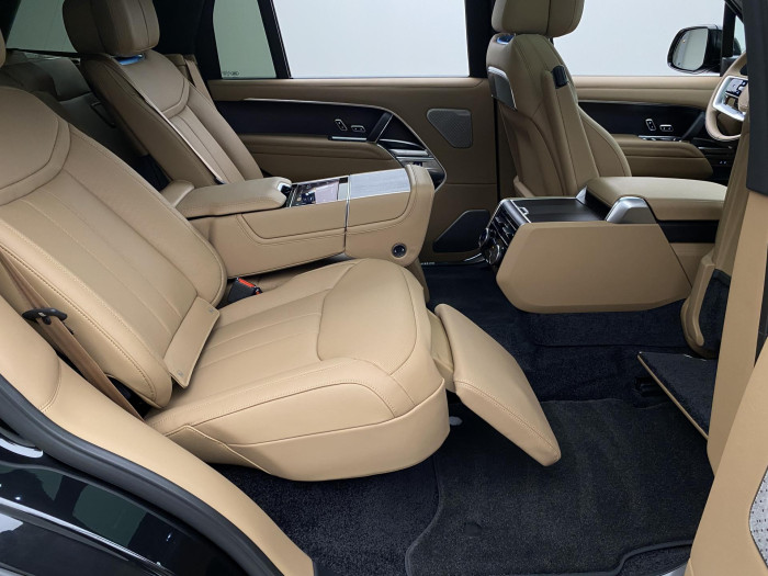 Land Rover Range Rover D350 AUTOBIOGRAPHY LWB 3.0 d