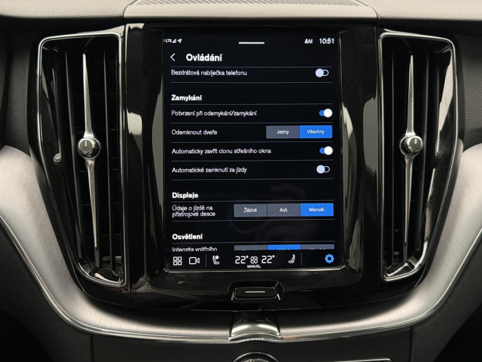 Volvo XC60 B4 AWD MOMENTUM PRO CZ 2.0 Momentum