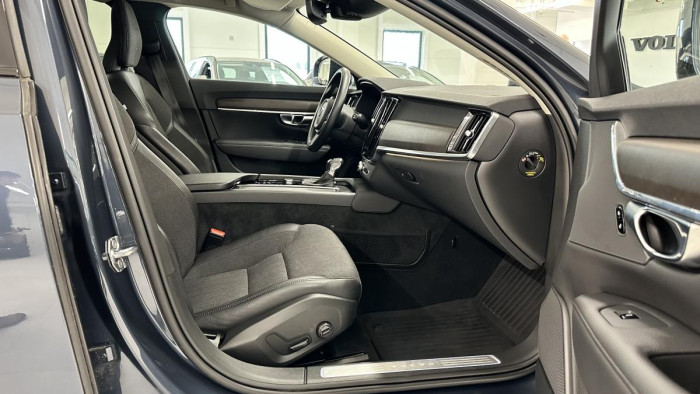 Volvo V90 CROSS COUNTRY D4 REZERVACE 2.0 d