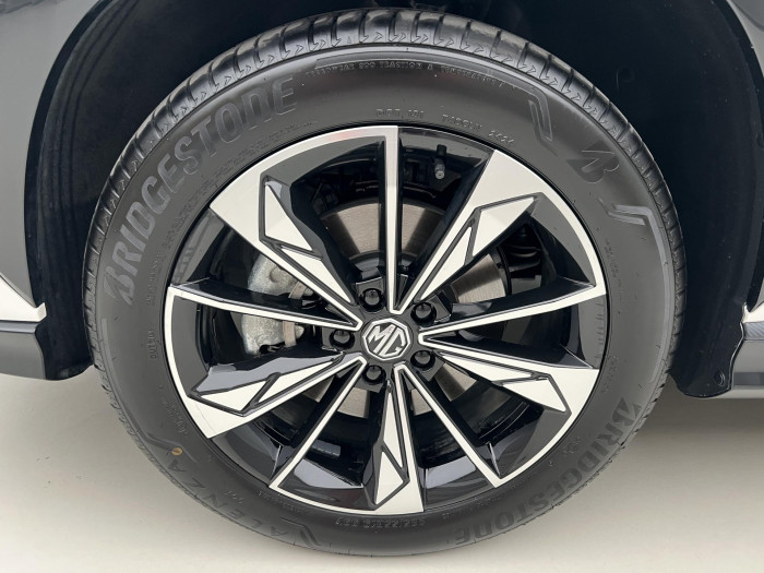 MG HS 1.5 TGI EXCLUSIVE AUT CZ 1.maj 1.5 Exclusive