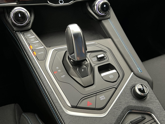 Lynk & Co 01 PHEV DCT 1.maj.