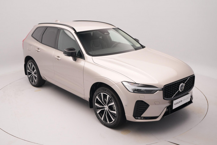 Volvo XC60 B4 AWD PLUS DARK AUT 1. maj.