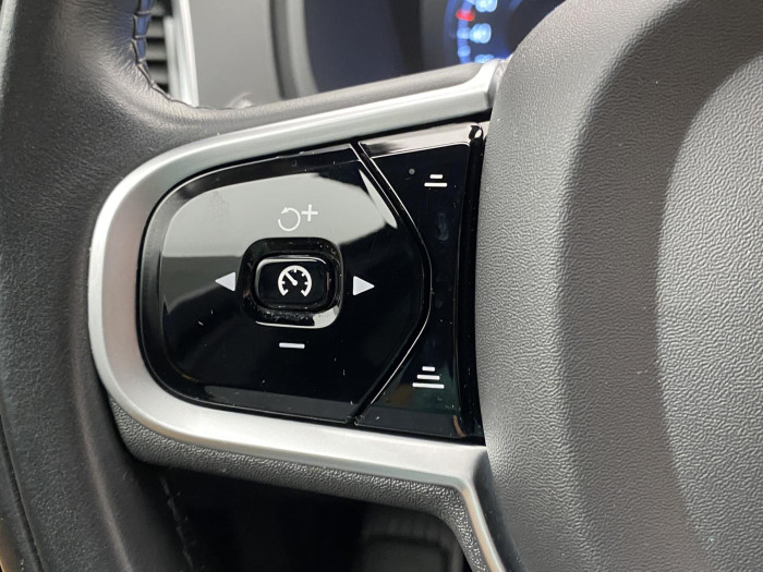 Volvo XC90 B5 AWD INSCRIPION AUT CZ