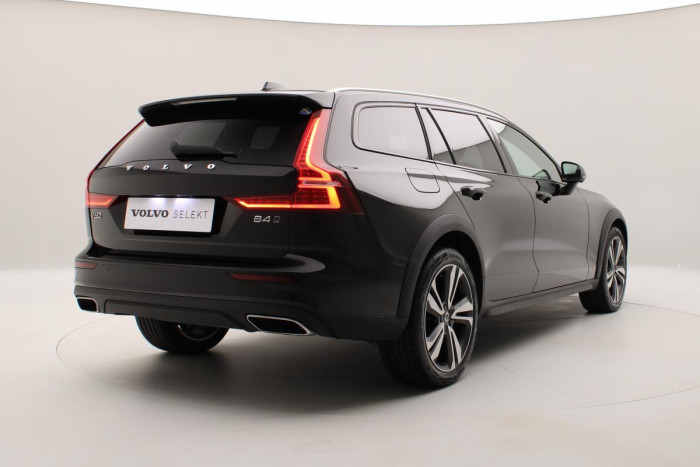 Volvo V60 CC B4 AWD ADVANCED REZERVACE 2.0 CC CC