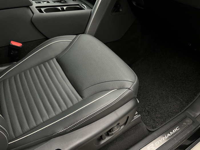 Land Rover Discovery D250 R-DYNAMIC SE AWD AUT 3.0 d Dynamic SE