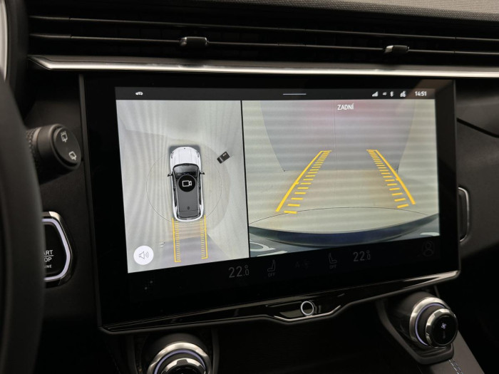 Lynk & Co 01 PHEV DCT AUT 1.maj. REZERVACE