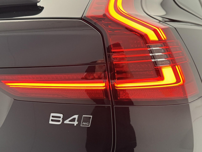 Volvo V90 CC B4 AWD PLUS BRIGHT AUT CZ