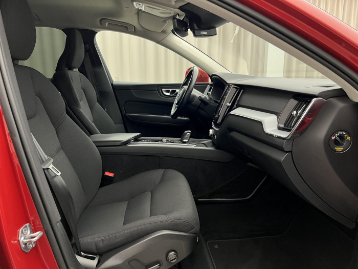 Volvo XC60 B4 AWD MOMENTUM AUT CZ 2.0 Momentum