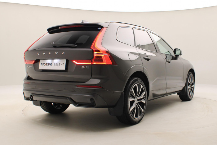 Volvo XC60 B4 AWD PLUS DARK AUT 1.maj