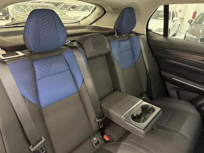 Lynk & Co 01 PHEV DCT AUT 1.maj.