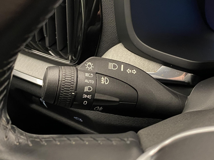 Volvo V60 CC B4 AWD MOMENTUM AUT 2.0 CC CC Momentum