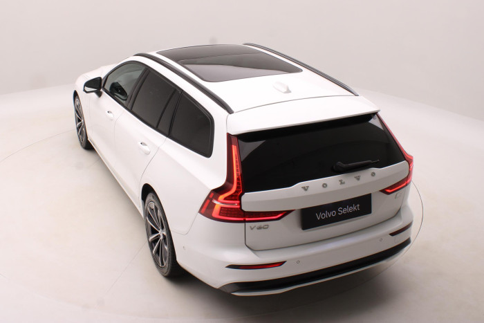Volvo V60 T8 AWD RECHARGE DARK PLUS CZ