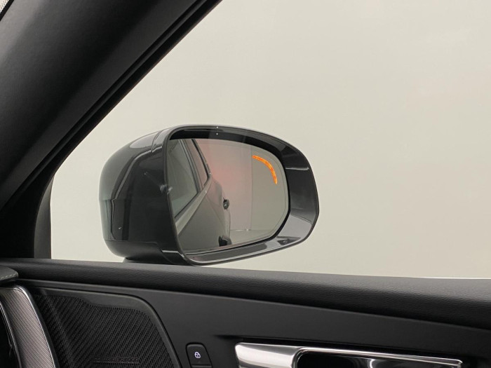 Volvo XC60 D5 AWD INSCRIPTION REZERVACE 2.0 d