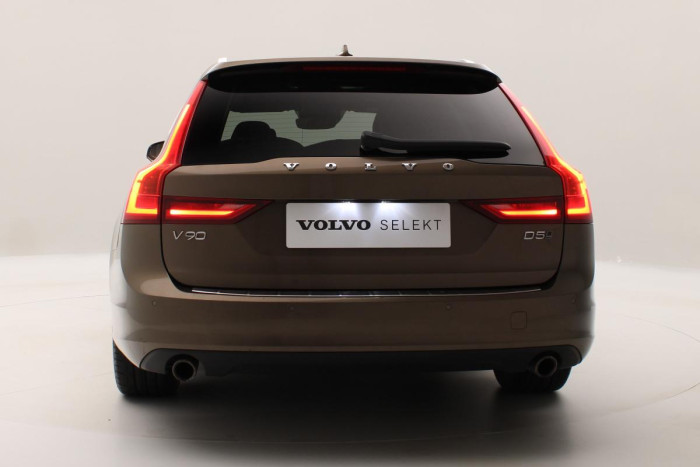 Volvo V90 D5 AWD MOMENTUM REZERVACE 2.0 d Momentum