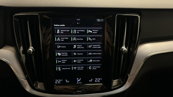 Volvo V60 B4 MOMENTUM AUT REZERVACE 2.0 Momentum