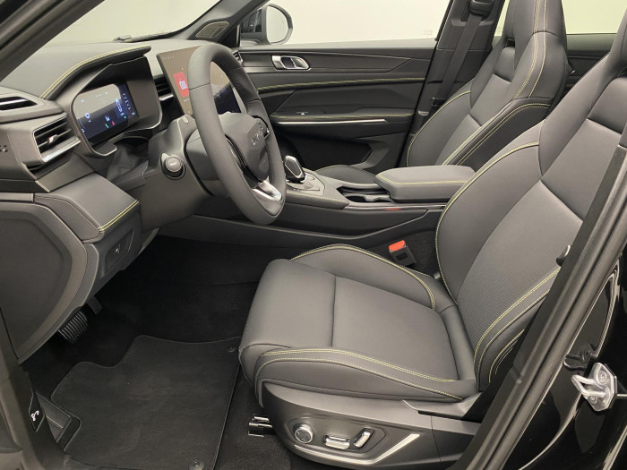 Lynk & Co 01 01 MORE PHEV