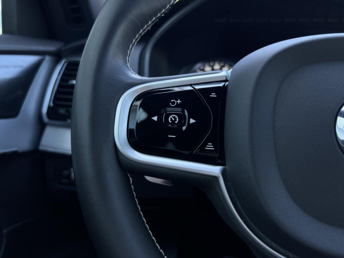 Volvo XC90 T8 AWD R-DESIGN 7MÍSTNÁ Aut