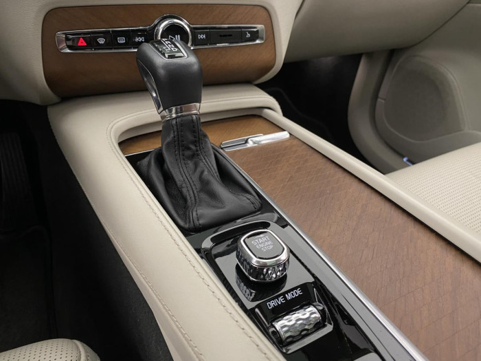 Volvo XC90 D5 AWD INSCRIPTION REZERVACE 2.0 d
