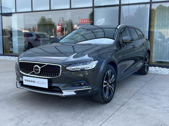 Volvo V90 CROSS COUNTRY B4 AWD Aut 1.maj