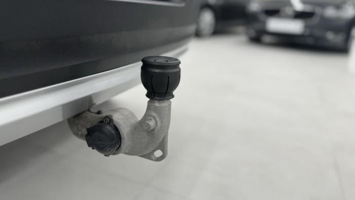 Volvo XC40 B4 MOMENTUM REZERVACE 2.0 Momentum