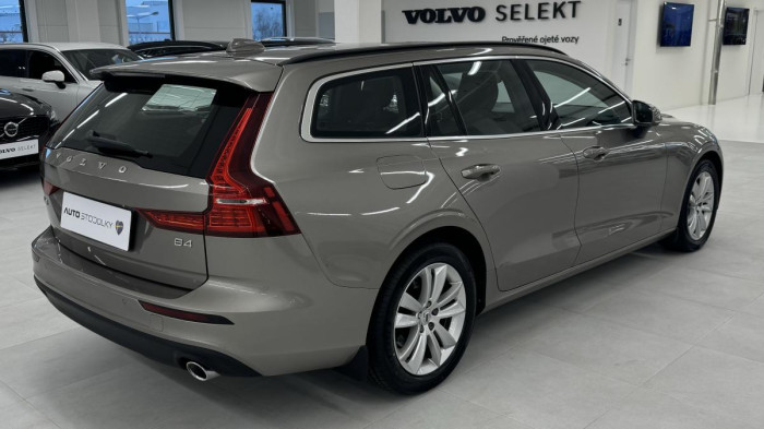 Volvo V60 B4 MOMENTUM AUT REZERVACE 2.0 Momentum