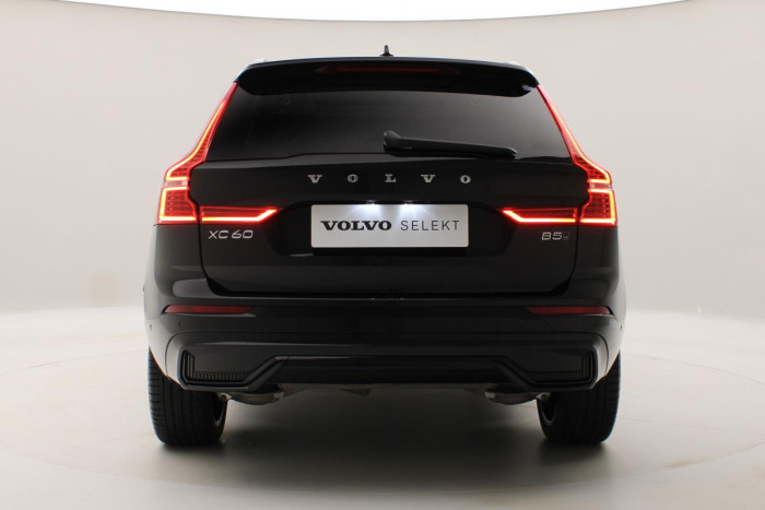 Volvo XC60 B5 AWD ULTIMATE DARK AUT CZ